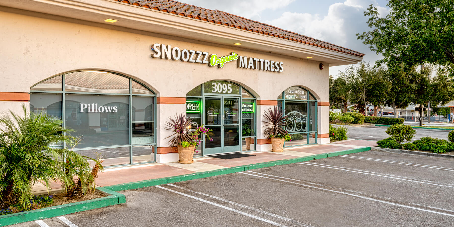 Snoozzz-Storefront-Banner_r1